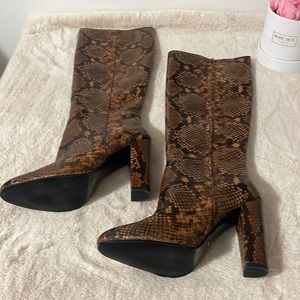 Brand New Aldo ETASSI-29 Tall brown/ black Python Leather Boots in size 8 1/2